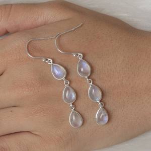 Véritable argent sterling 925 naturel bleu flashy Moonstone Cabochon Bezel Setting Minimalist Dangle Drop Earring For Girls - Product Image 1