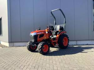 Mini Tractor Kubota B1-241 de 22 HP, Tractor Agrícola Compacto con Motor Kubota para Trabajos en Campos y Jardines - Product Image 1