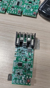 Boîtiers de batterie de remplacement 5.0AH 8.0AH 12.0Ah pour MIL MWK M18 <span class=keywords><strong>18V</strong></span> <span class=keywords><strong>BMS</strong></span> PCB Board 21700 <span class=keywords><strong>18650</strong></span> Batterie <span class=keywords><strong>BMS</strong></span> pour outils électriques MIL M18 - Product Image 3