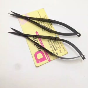 Tijera de resorte de acero inoxidable negro con logotipo personalizado de alta calidad, hoja recta curva, punta afilada para cejas/pestañas sostenible - Product Image 1