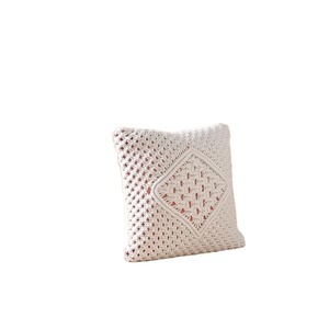 Chic fait à la main en macramé porte-taie d'oreiller tissé coton organisateur décoratif pour salon chambre ou stockage à la maison - Product Image 1