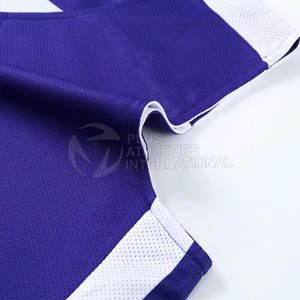 Ensemble d'uniformes d'équipe de basket-ball Maillot personnalisé avec short pour clubs ou écoles Uniforme de basket-ball personnalisé - Product Image 4