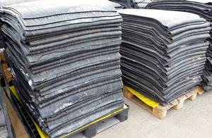 Déchets de pneus Bas Mooney Déchets de caoutchouc haute résistance Caoutchouc regranulé fin naturel Caoutchouc regranulé inodore écologique - Product Image 2