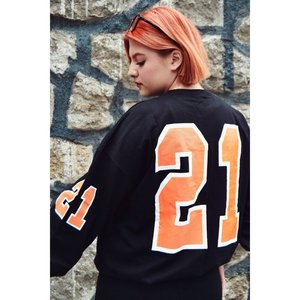 Felpa Unisex Oversize con collo rotondo nero 21 dettagli