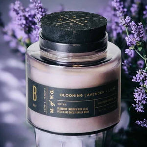 Bougie artisanale JBPQ pour le bien-être, aromathérapie, lavande et lilas en cire de soja - Product Image 1