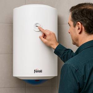 Ferroli Calypso scaldabagno elettrico verticale capacità 80 litri classe energetica C 2 anni di garanzia confezione da 1 - Product Image 4