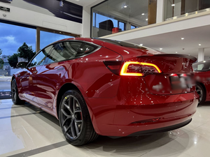 Sedán Eléctrico Usado 2024, Tracción Delantera, Doble Batería de Litio, Interior Claro, Neumáticos R17, Portaequipajes Metálico, Fabricación Alemana, Exportación - Product Image 6