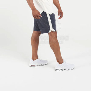 Shorts de sport décontractés pour hommes avec design personnalisé, motif uni, tissu respirant et à séchage rapide pour l'exercice, le confort quotidien et les activités sportives - Product Image 2