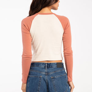 2025 chemises d'été à manches longues pour femmes de qualité supérieure le plus élégant haut Hip Hop conception OEM écologique entretenu - Product Image 2