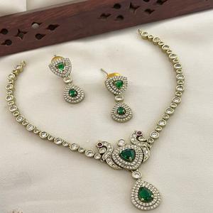 Ensemble de bijoux de mode de luxe avec collier et boucles d'oreilles en zircons pour les fêtes de mariage femmes et filles - Product Image 4