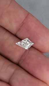 Diamante cultivado en laboratorio de 1 quilate con forma de cometa geométrica para la fabricación de anillos, certificado por IGI, diamantes sueltos de corte elegante, fabricante a bajo precio. - Product Image 3