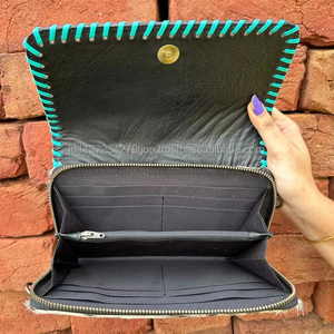 กระเป๋าสตางค์หนังแท้สไตล์ตะวันตกมาใหม่กระเป๋าคลัทช์ขนสัตว์แกะสลักมือมือใช้ได้หลากหลายสำหรับผู้หญิงทันสมัย - Product Image 6