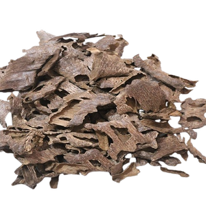 Experience the mental clarity that comes with burning Oud. - Product Image 4