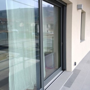 Personalizado de alta calidad Moderno marco grande de vidrio puerta corredera marco de aluminio insonorizado Interior centro comercial aplicación diseño de camiones - Product Image 1