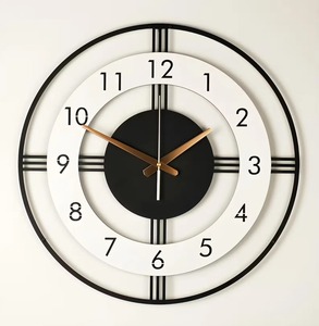 นาฬิกาแขวนผนังโลหะทรงกลมแบบคลาสสิกสีดำและสีขาวเหนือกาลเวลาดีไซน์สะดุดตาเหมาะสำหรับการตกแต่งภายในบ้าน - Product Image 6