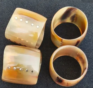 Brazalete de cuerno de búfalo natural para mujeres y niñas, brazalete de cuerno de aspecto antiguo de estilo Vintage puramente hecho a mano, pulsera ética - Product Image 3