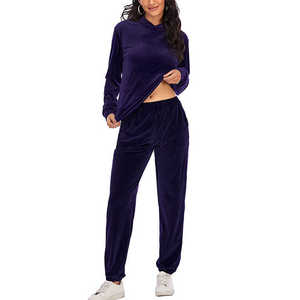 ชุดวอร์มผู้หญิงแบบสวมหัวสำหรับฤดูหนาว OEM ขายดีที่สุด ชุดออกกำลังกายมีฮู้ดขนาดใหญ่พิเศษ พร้อมโลโก้สั่งทำได้ ไซส์พลัส MOQ ต่ำ - Product Image 4