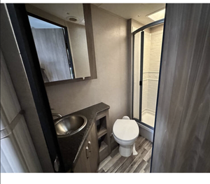 รถตู้เมอร์เซเดส-เบนซ์ สปรินเตอร์ 3500 ปี 2016 สภาพดีเยี่ยม - Product Image 3