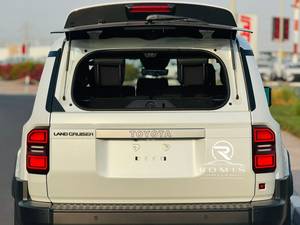 Toyota Land Cruiser J2022 SUV Usato Bianco 4 Porte Veicolo Fuoristrada per Viaggi d'Affari - Product Image 6