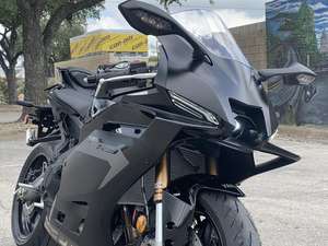 Disponible Ahora: Motocicletas Nuevas YZF-R9 Supersports 2025 en Stock - Product Image 5