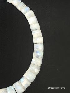 Collar de Piedras Preciosas de Piedra Lunar Arcoíris Natural Facetada de 18 Pulgadas - Product Image 3