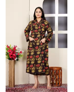 Robe longue en coton de style ethnique pour femmes avec design floral élégant et coupe confortable pour les sorties décontractées quotidiennes ou les vêtements d'intérieur - Product Image 2