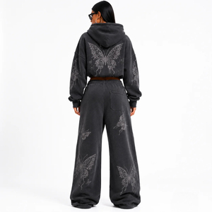 Conjunto de Ropa Deportiva de 3 Piezas para Mujer, Chaqueta Deportiva con Pedrería Personalizada, Pantalones de Yoga Ajustados y Pantalones de Campana - Product Image 2