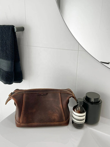 Neceser de Cuero Genuino de Capacidad Media con Cierre de Cremallera, Estilo Vintage, Duradero, para Viajes, para Hombres y Mujeres - Product Image 1