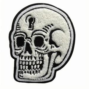 Merry Bright Christmas 3D Iron-On Parches bordados personalizados Heart Festival Design Transferencia de calor Coser parches para sombreros de niños - Product Image 6