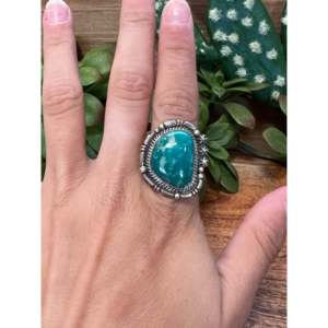 Bague en turquoise et argent sterling, objet culturel Navajo, taille 6.75 - Product Image 2