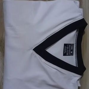 ชุดฝึกซ้อมเทควันโดและคาราเต้แบบดั้งเดิม แห้งเร็ว กันน้ำ พิมพ์โลโก้ตามสั่ง - Product Image 3