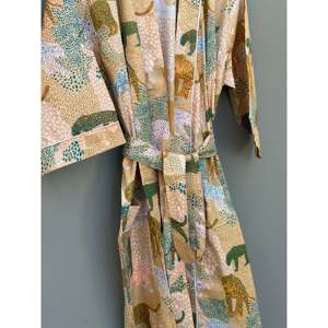 Bata Kimono de Algodón de Lujo para Mujer, Estampado Floral Indio, Bata de Verano Suave Tejida, Ropa de Descanso Diaria, Talla Única, ODM - Product Image 5