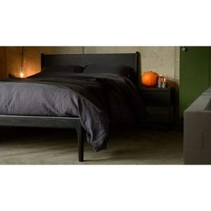 โครงเตียงแบบมินิมอล ทนทาน ทำจากไม้สักแท้ พร้อมขนาดที่ปรับแต่งได้และบรรจุภัณฑ์แบบกำหนดเอง สีดำ/ขาว Daabadi Furnico - Product Image 5