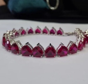 สร้อยข้อเท้ารูปหัวใจทับทิมสีแดงสวยโซ่แบบก้ามปูพร้อมปลายแหลมรูปหัวใจอัญมณี (คู่) - Product Image 1