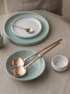 Cuchara de tono dorado cepillado Cocina de comedor de acero inoxidable que sirve a hogares y restaurantes Fiestas y catering - Product Image 3