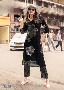 Kurti ผ้าเรยอน2ชิ้นที่สวยงามนุ่มพิมพ์ลายดอกไม้ที่สมบูรณ์แบบสำหรับคอลเลกชันสำนักงานและการจับแพะชนแกะ - Product Image 2