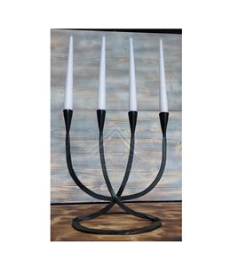 Exquisito portavelas de hierro y metal con recortes florales y patrones de desplazamiento para agregar elegancia a la decoración de su hogar y eventos - Product Image 3