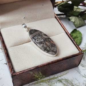 Pendentif en argent sterling 925 avec pierre précieuse en jaspe météorite, cabochon, serti, fait à la main, vente en gros, forme marquise, pendentif PP-61 - Product Image 4