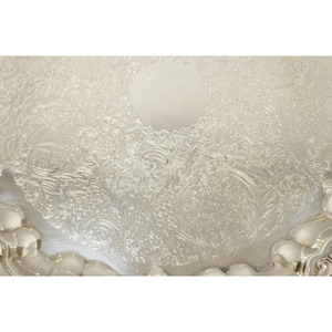 Plateau de service en argent plaqué, plateau en argent plaqué vintage, style victorien anglais, plateau de service festonné - Product Image 5