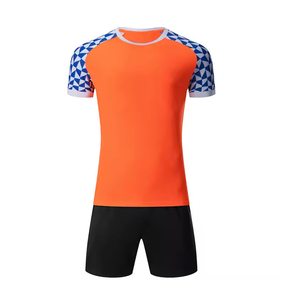 Ensemble d'uniformes de football pour hommes personnalisés Maillot et short de football à séchage rapide respirant Vêtements de sport d'équipe Logo personnalisé - Product Image 1