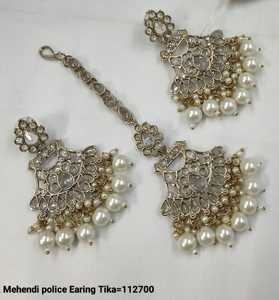 INDIAN MEHNDI PULIDO TRADICIONAL Y DE MODA CON PENDIENTES DE PERLAS Y CONJUNTO DE MANGTIKKA PARA MUJERES Y NIÑAS - Product Image 3