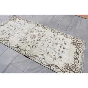พรมวินเทจสไตล์ตุรกี ขนาด 3.6x7.7 ฟุต สีขาวน้ำตาลลายตาราง - Product Image 2