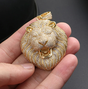 Pendentif tête de lion personnalisé en argent sterling 925 hip hop clouté de diamants ronds taillés en brillant cultivés en laboratoire - Product Image 1