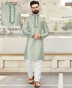 Traditionele Indiase Kleding Lange Kurta Pyjama Gemaakt Van Zijde De Effen Stijl Patroon Vorstelijke Stijl Kurta Traditioneel