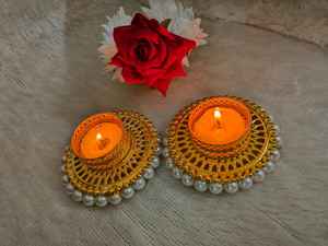 Porte-bougie en métal perlé fait à la main, écologique, luxueux et unique, pour les cadeaux de mariage indiens, la décoration de la maison, les cadeaux de Diwali et de Ganpati - Product Image 3