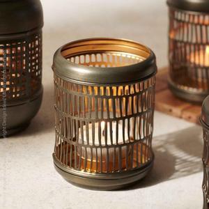 Bougeoir en laiton de la meilleure qualité avec un design de forme ronde bougeoir en métal doré poli au prix de vente - Product Image 1