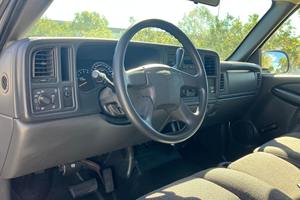 Chevrolet Silverado 2500HD L-S 2004 - Product Image 5