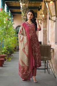 Costume Anarkali tendance et magnifique en coton véritable avec broderie sur toute la surface, parfait pour la saison des mariages - Product Image 6