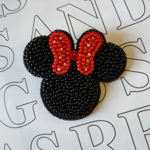 Broche de búho moderno con cuentas y bordado de semillas personalizado, hecho a mano - Product Image 2