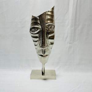 Escultura DE CARA abstracta moderna en plata pulida aluminio antiguo decoración contemporánea para el hogar figurita de acentos interiores artísticos - Product Image 1
